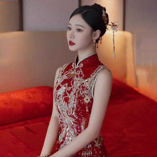 Eye-catching Red Qipao with Glimmer Detailing
