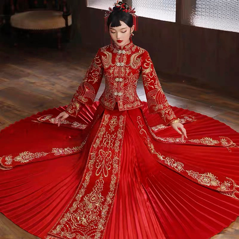 Wedding Qun Kua 龍鳳卦/秀禾服 for Bride with Chinese Oriental Pattern Embroidery