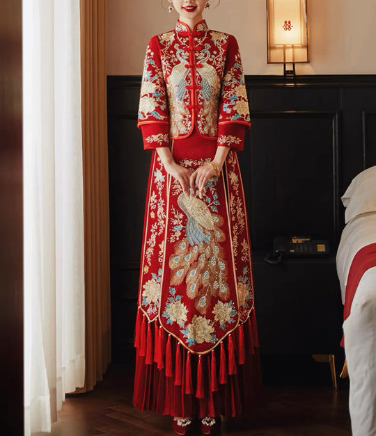 Wedding Qun Kua 龍鳳卦/秀禾服 for Bride with Stunning Peacock Embroidery