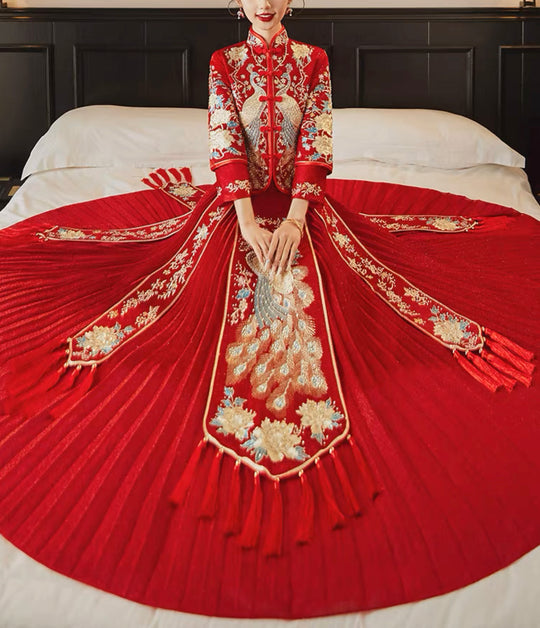 Wedding Qun Kua 龍鳳卦/秀禾服 for Bride with Stunning Peacock Embroidery