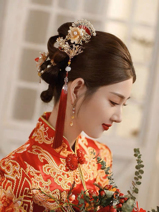 Chinese Wedding Hairpiece with Oriental Fans and Floral Details