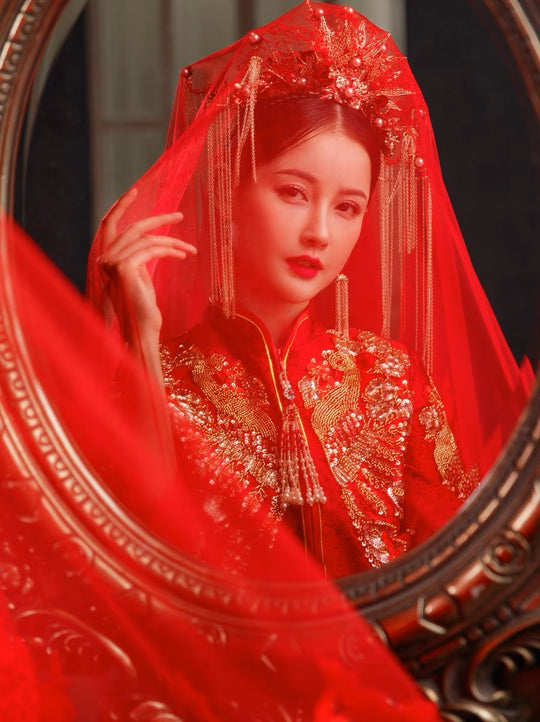 Chic Red Veil with Lace Detailing for Asian Wedding Ceremonies
