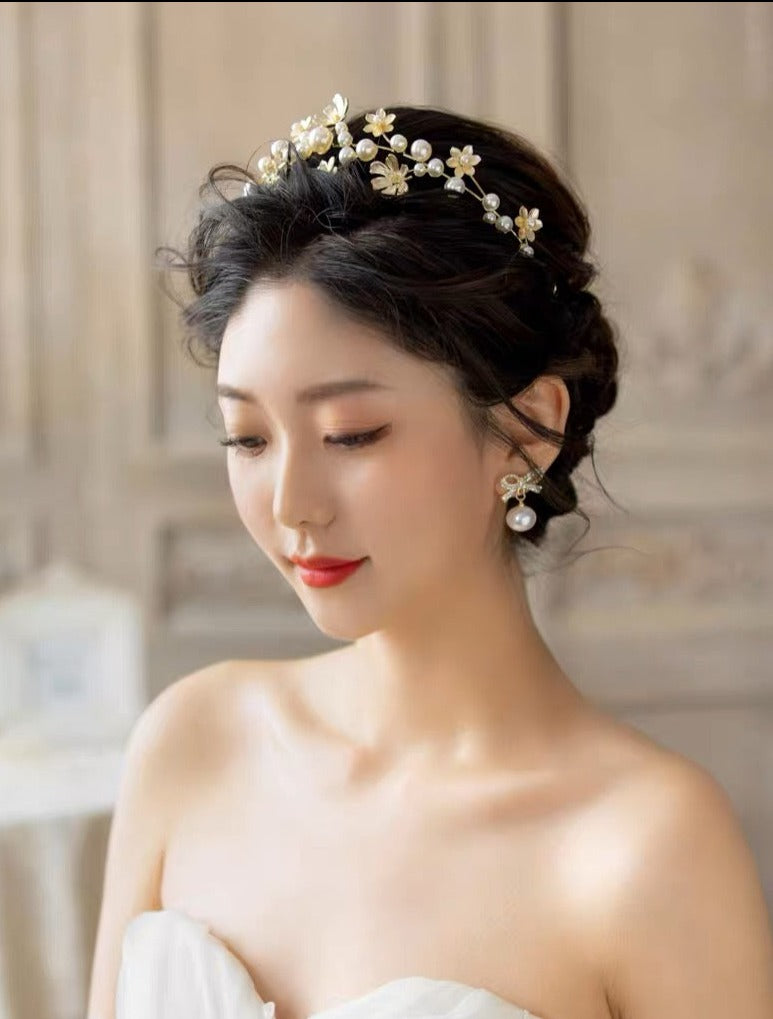 Bridal Headpiece Crown with Golden Florals and Pearl Details