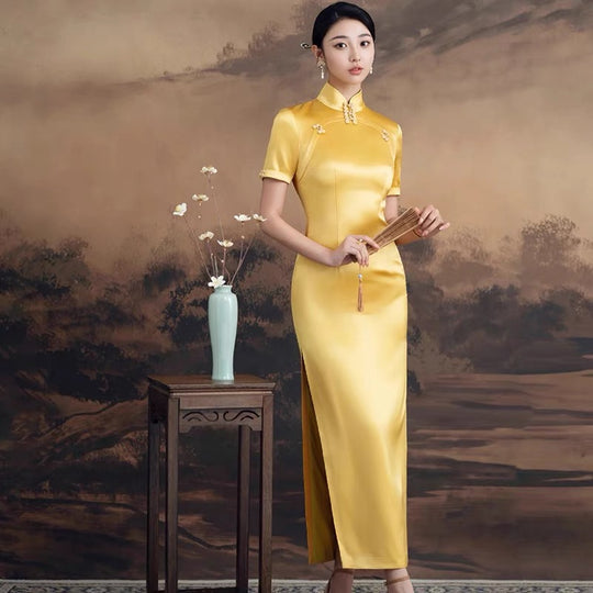 Modern Yellow Qipao with Elegant Detailing