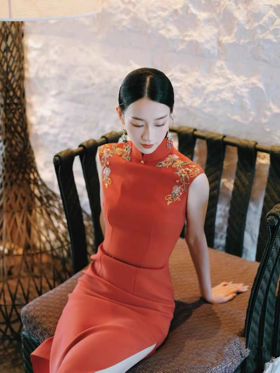 Elegant Red Qipao with Breathtaking Floral Detailing
