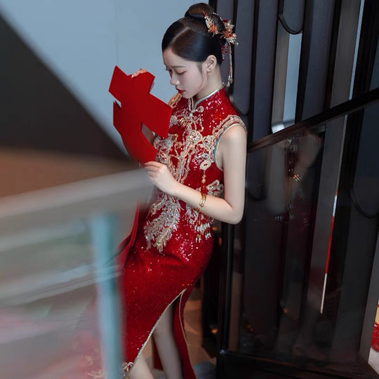 Eye-catching Red Qipao with Glimmer Detailing