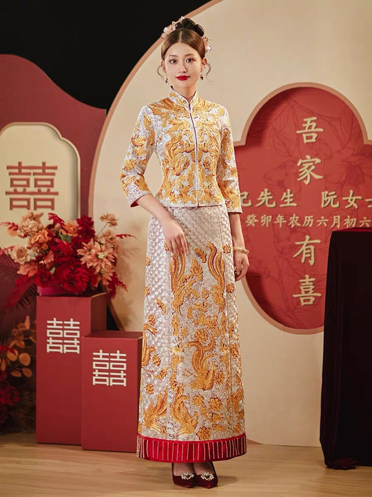 Luxe Wedding Qun Kua 龍鳳卦/秀禾服 for Bride with Lavish Red, Gold & White Detailing