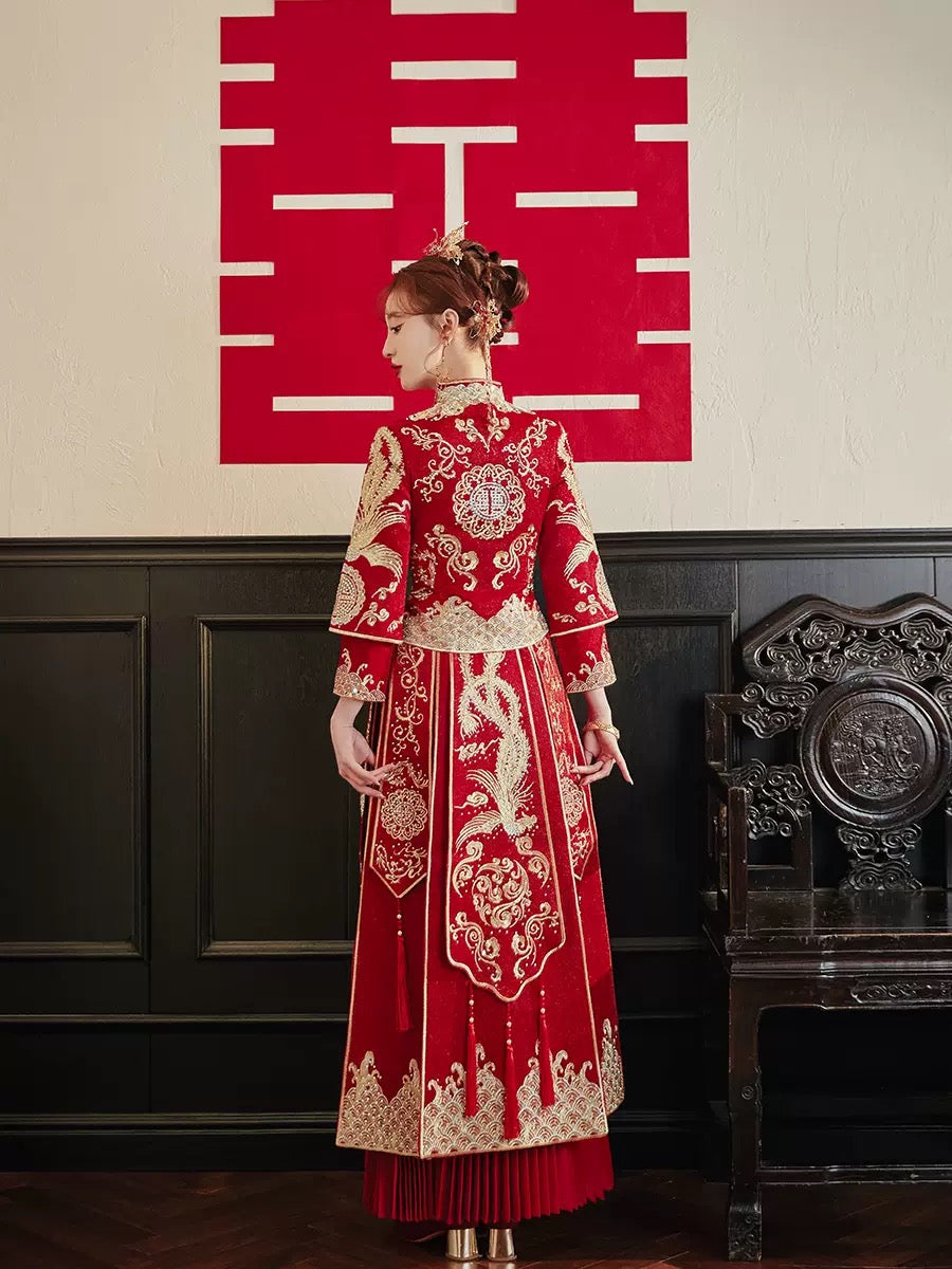 Modern Wedding Qun Kua with Double Happiness Symbol 龍鳳卦/秀禾服 for Bride in Red & Gold