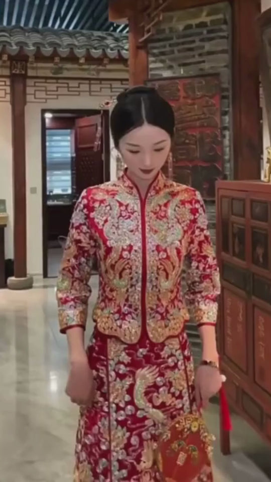 Coat and Skirt Wedding Qun Kua 龍鳳卦/秀禾服 With Golden Embroidery for Bride in Elegant Red Color