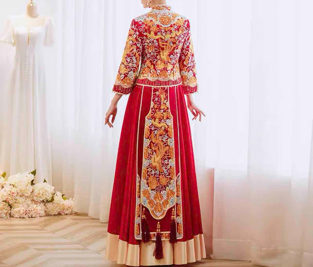 Coat and Skirt Wedding Qun Kua 龍鳳卦/秀禾服 With Golden Pattern for Bride in Elegant Red Color