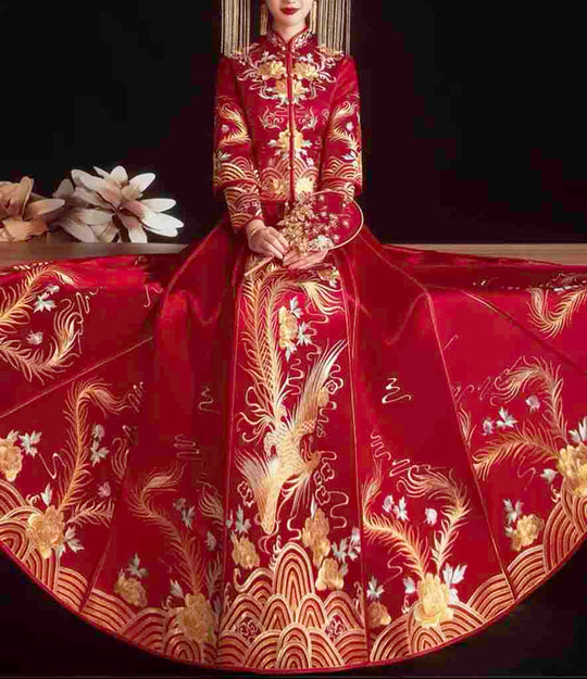 Embroidery Coat and Skirt Wedding Qun Kua 龍鳳卦/秀禾服 With Phoenix for Bride in Elegant Red