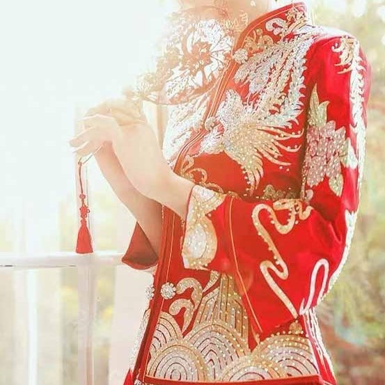 Gold and Silver Beaded Phoenix Embroidery Wedding Qun Kua 龍鳳卦/秀禾服 for Bride in Chinese Red