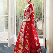 Gold and Silver Beaded Phoenix Embroidery Wedding Kua 龍鳳卦/秀禾服 Qun Kua Cheongsam for Bride in Chinese Red
